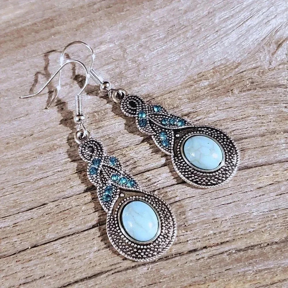 Twisted Turquoise Blue Crystal Stone Silver Dangle Earrings - Picture 1 of 7
